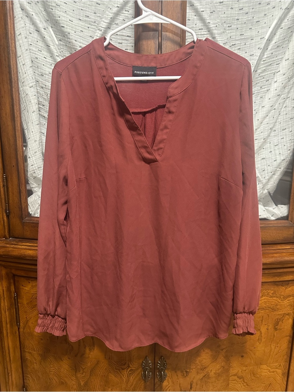 Fortune+Love Women's Rust Split-Neck Long Sleeve Blouse